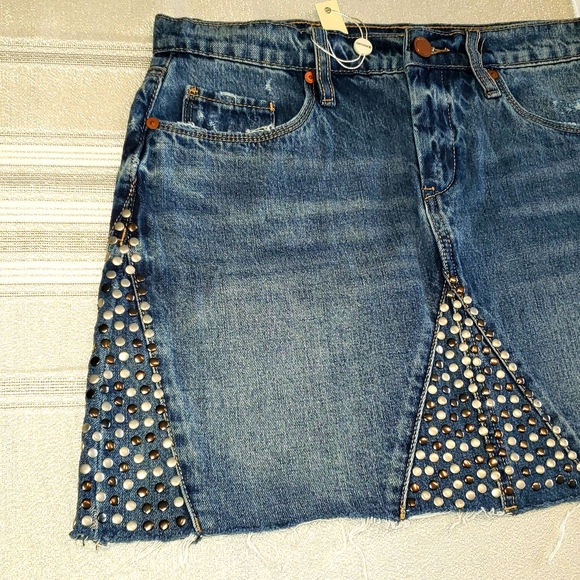 BLANK NYC New Stud Embellished Denim Jean Skirt 'WAY BACK WHEN' Mini CHICπHPx2 - Picture 13 of 17